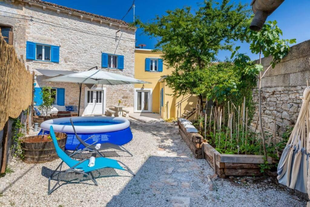 Casa Di Pietra Matelici Villa Divšići Eksteriør bilde