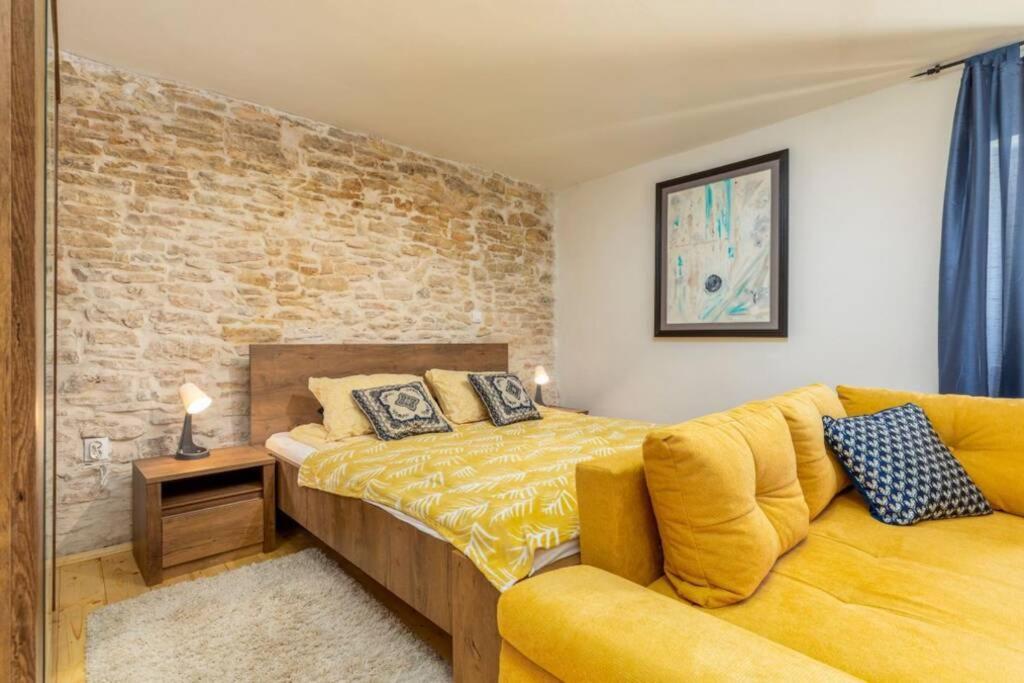Casa Di Pietra Matelici Villa Divšići Eksteriør bilde