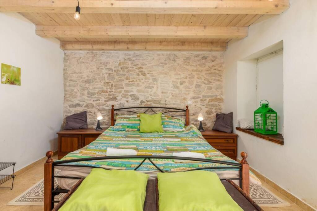 Casa Di Pietra Matelici Villa Divšići Eksteriør bilde