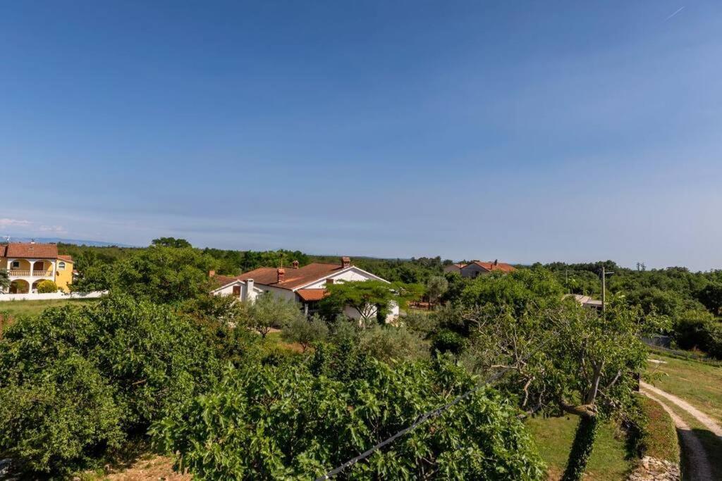 Casa Di Pietra Matelici Villa Divšići Eksteriør bilde